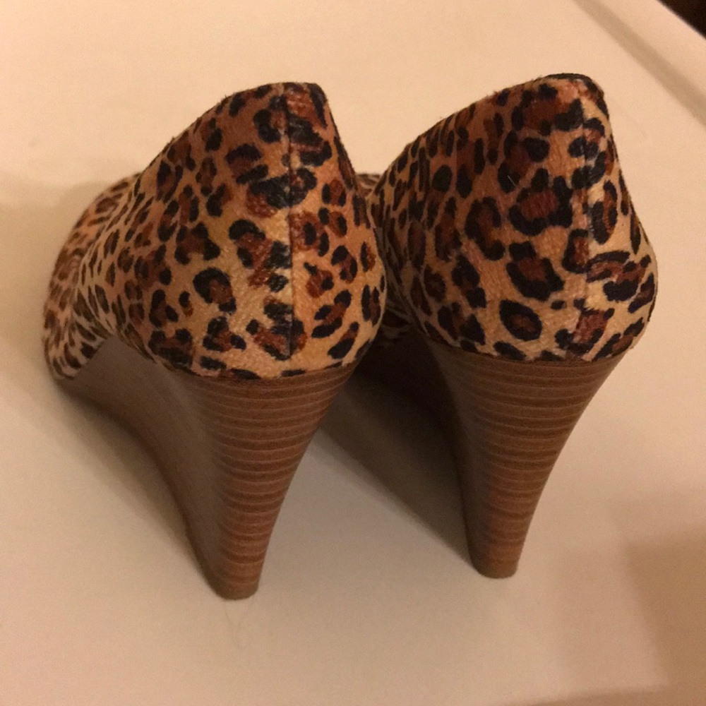 Shoes - Picture 4 of 5